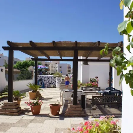 Appartement Centrally Located South Facing With Pool *