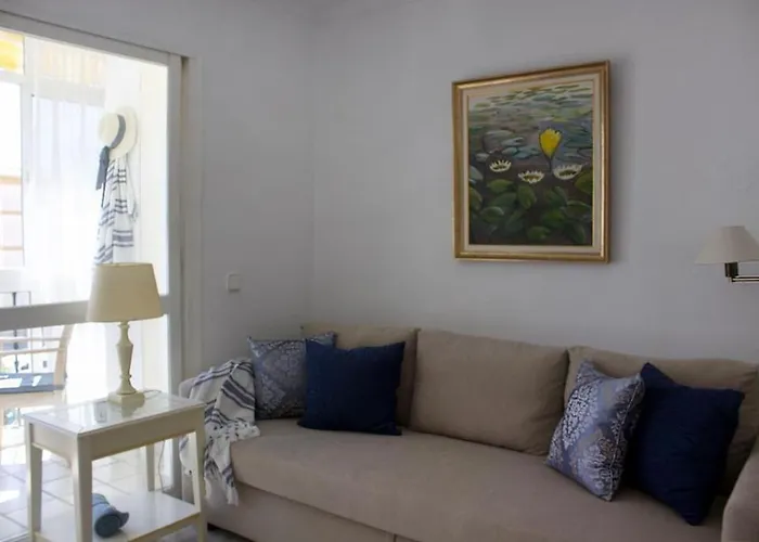 Centrally Located South Facing With Pool