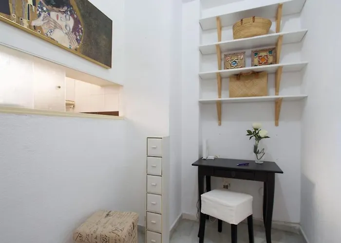 Centrally Located South Facing With Pool