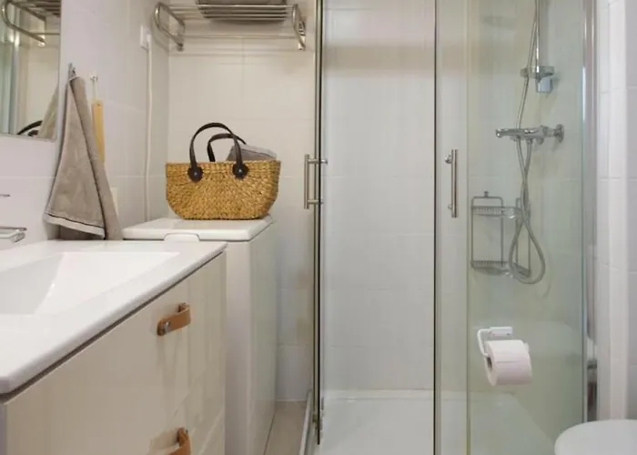 דירה Centrally Located South Facing With Pool טורמולינוס