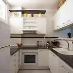 Centrally Located South Facing With Pool Апартаменти