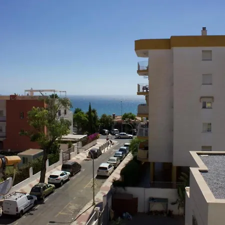 Centrally Located South Facing With Pool Апартаменти *